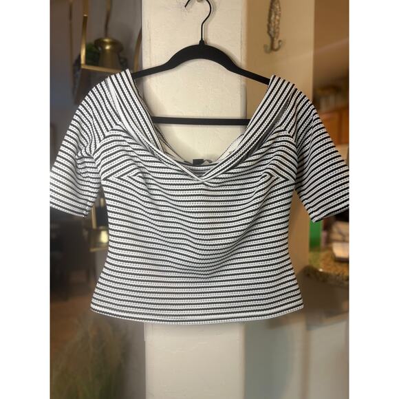 Guess Womens Ribbed Off The Shoulder Black and White Stripes Blouse Sz S Cropped - Picture 2 of 5